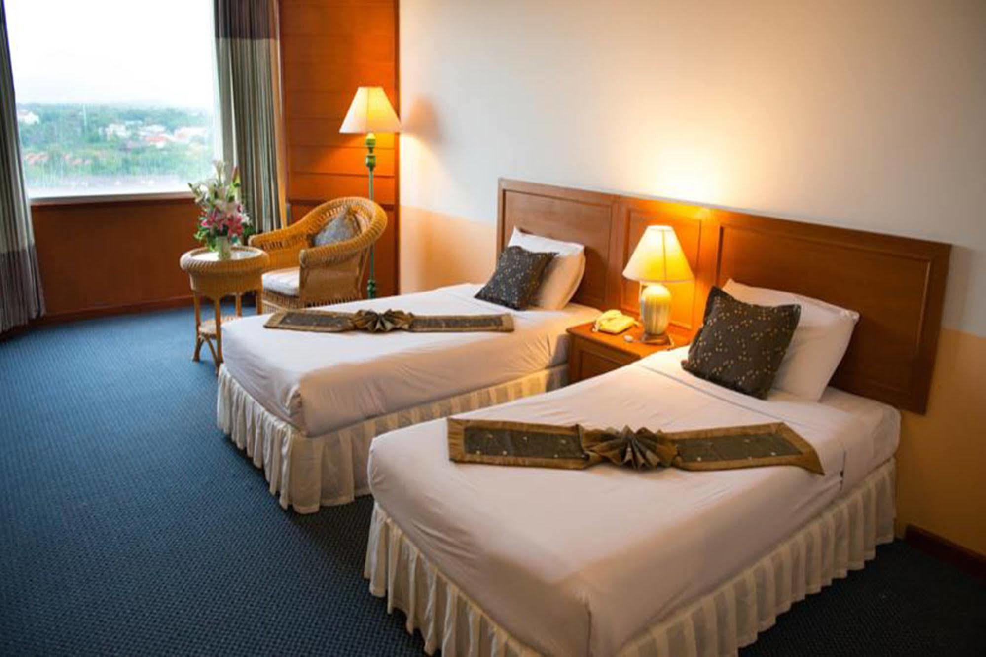 Phayao Gateway Hotel Exterior photo